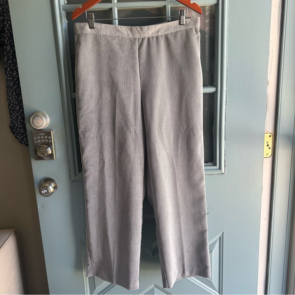NWT Vintage Alfred Dunner Corduroy
Wide Leg Classic Fit Pant Elastic Waist 14